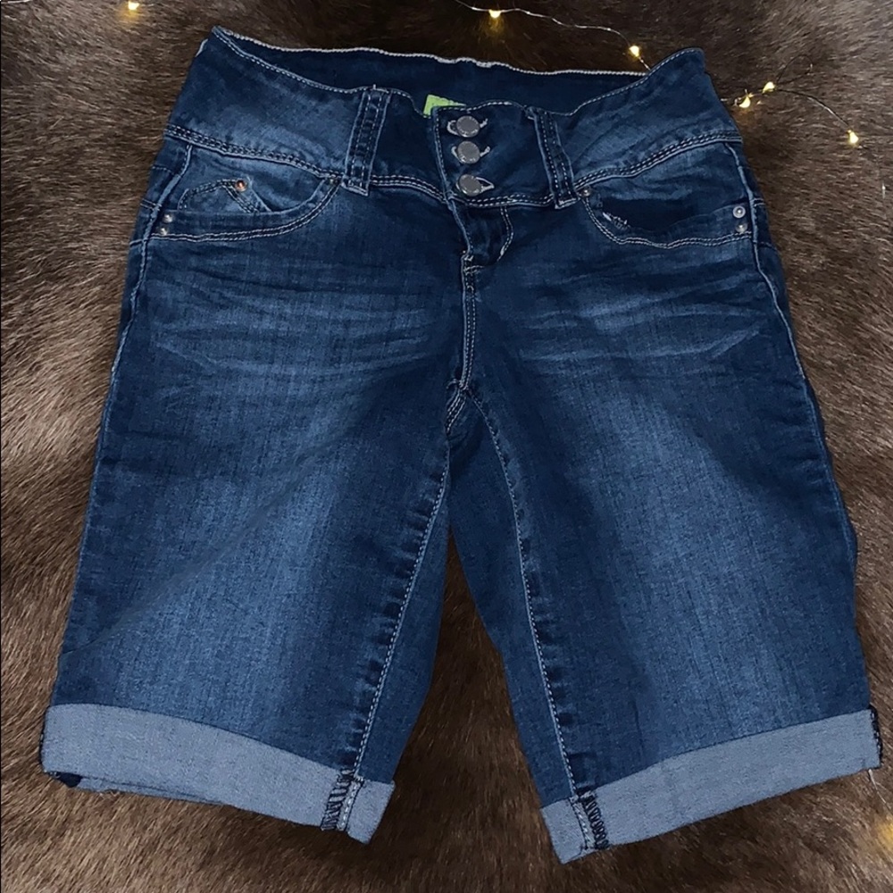 Cuffed button up the fly bermuda shorts